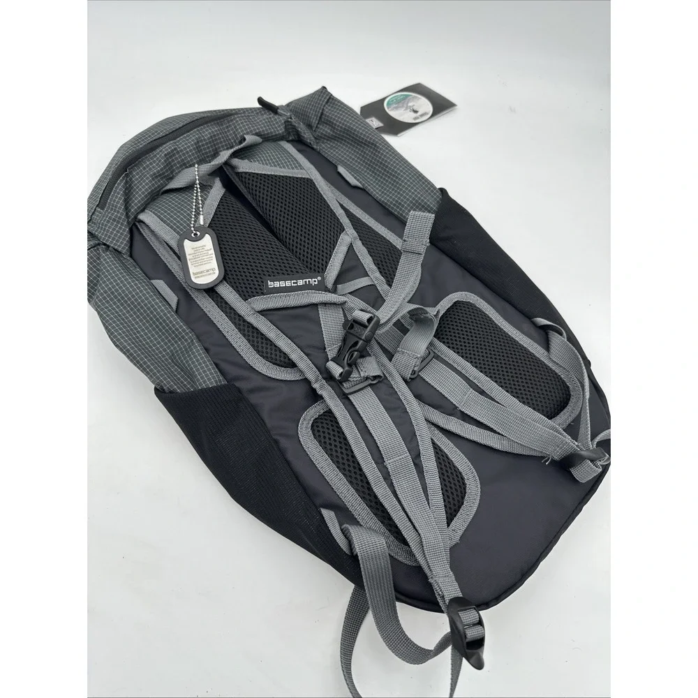 Glacier Peak Black Nile Hydration Pack Backpack NWT